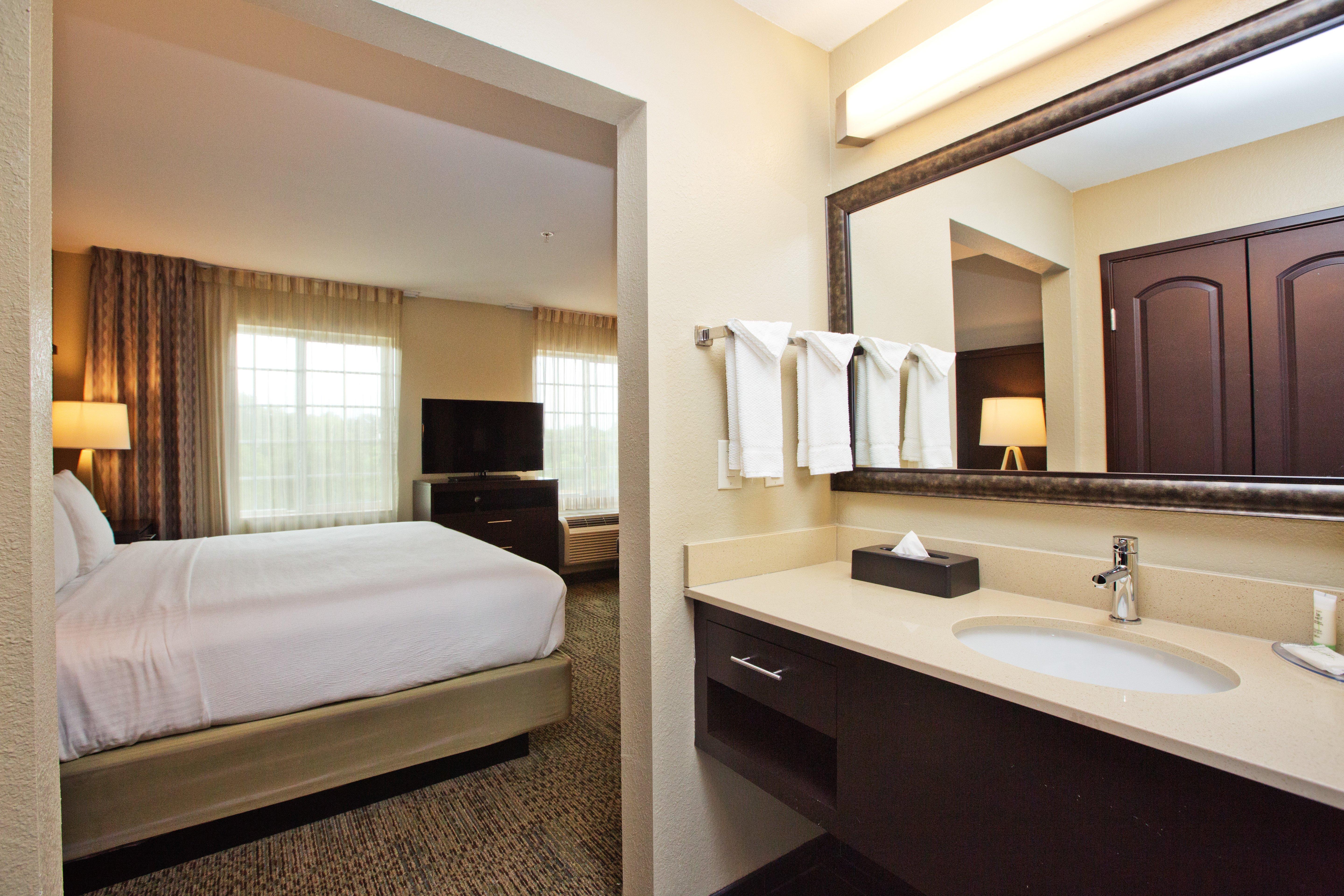 Staybridge Suites Austin South Interstate Hwy 35 By Ihg Exteriör bild