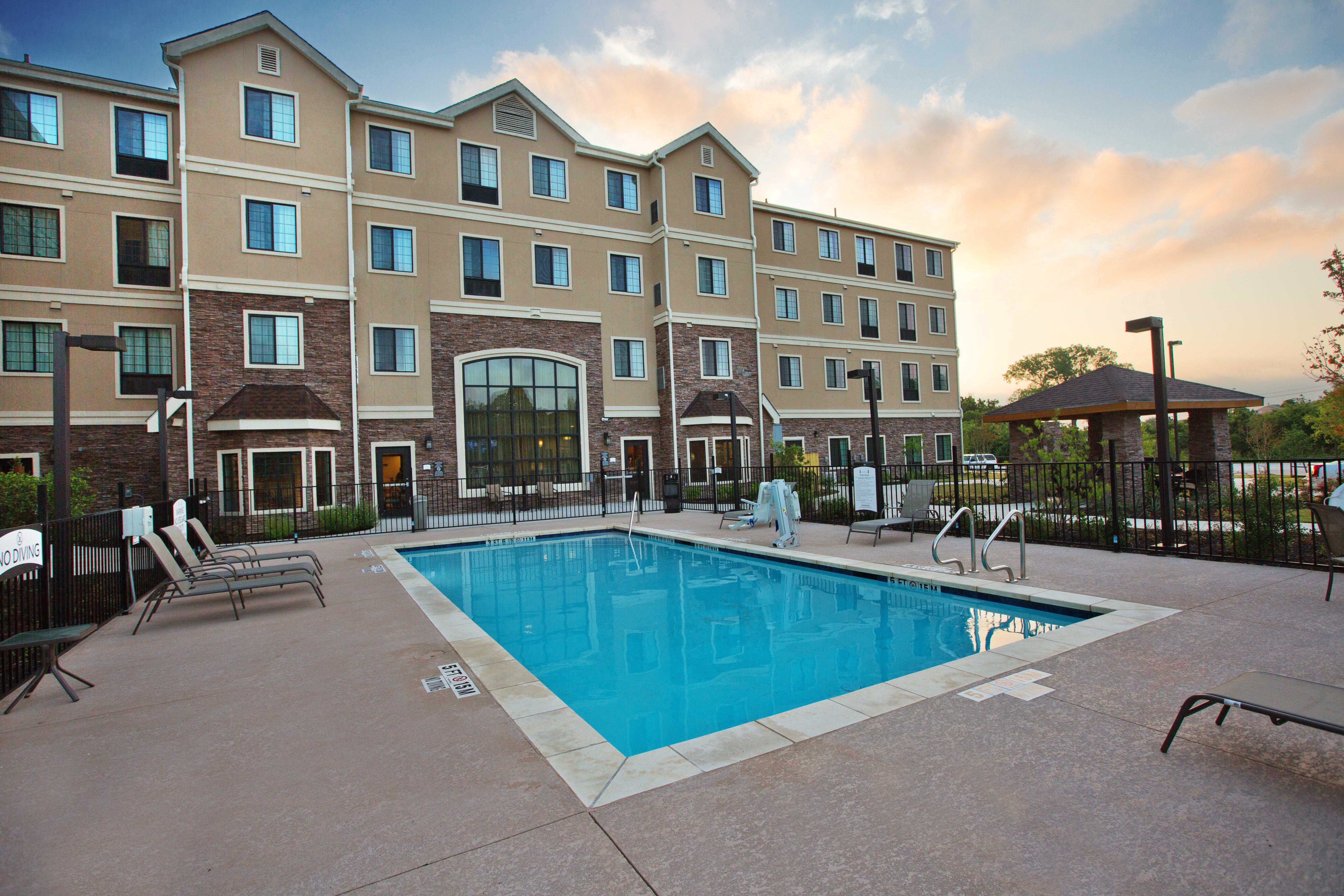 Staybridge Suites Austin South Interstate Hwy 35 By Ihg Exteriör bild